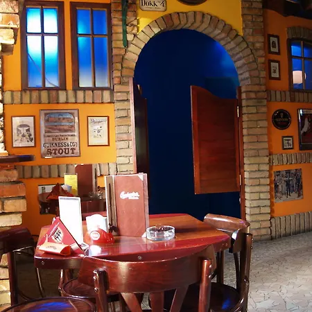 Gasthof Kaloz Fregatt Panzio & Etterem *