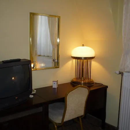 Gasthof Kaloz Fregatt Panzio & Etterem